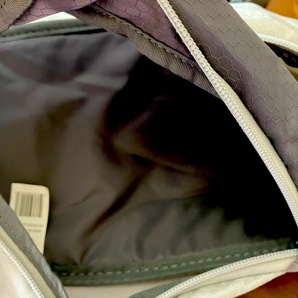 Ozark Trail Sunset Sling Backpack - Picture 9 of 15